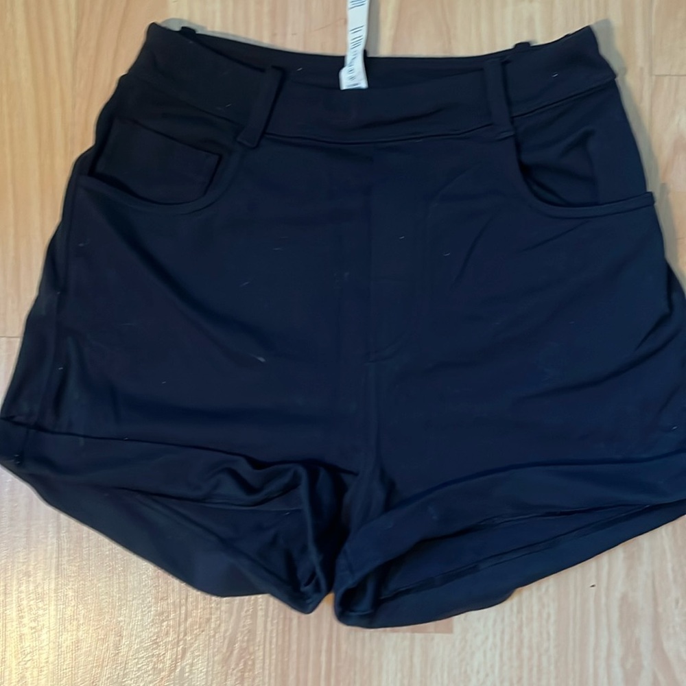 High wasted black lululemon shorts